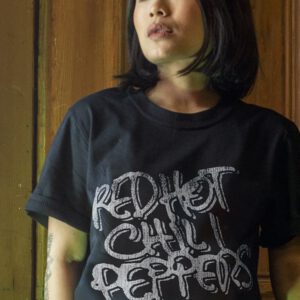 Red Hot Chili Peppers – Black & White Logo – T-Shirt